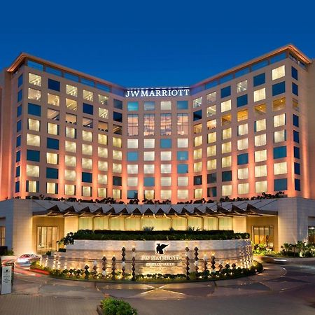 Jw Marriott Mumbai Sahar Airport Hotel Exterior photo